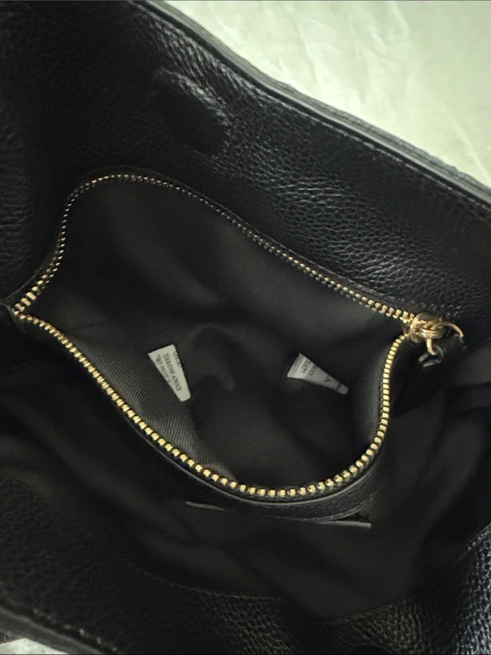 NWOT Tote Le Monde Florence Slouch Bag Black Pebbled Leather Quiet Luxury Hobo